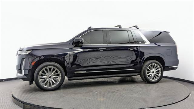 Used 2022 Cadillac Escalade ESV Premium Luxury AWD/4WD image 3