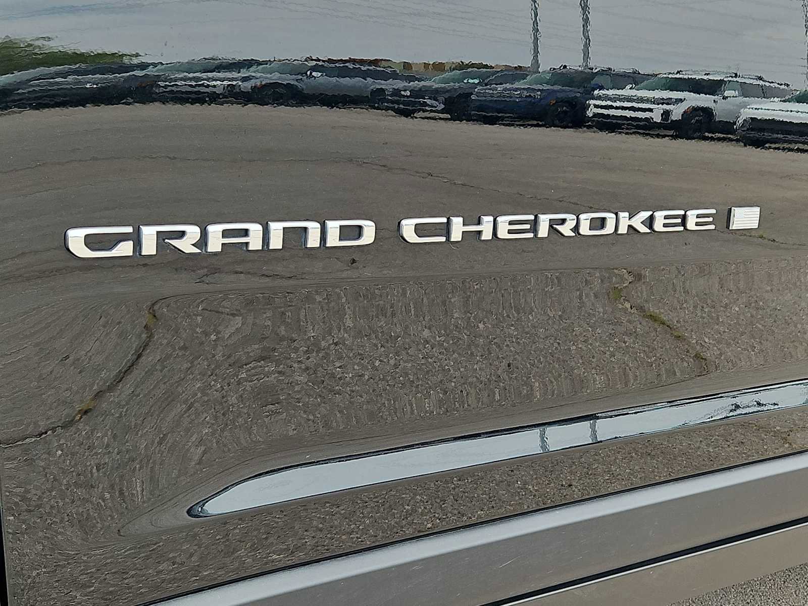 Used 2023 Jeep Grand Cherokee Limited AWD/4WD image 12