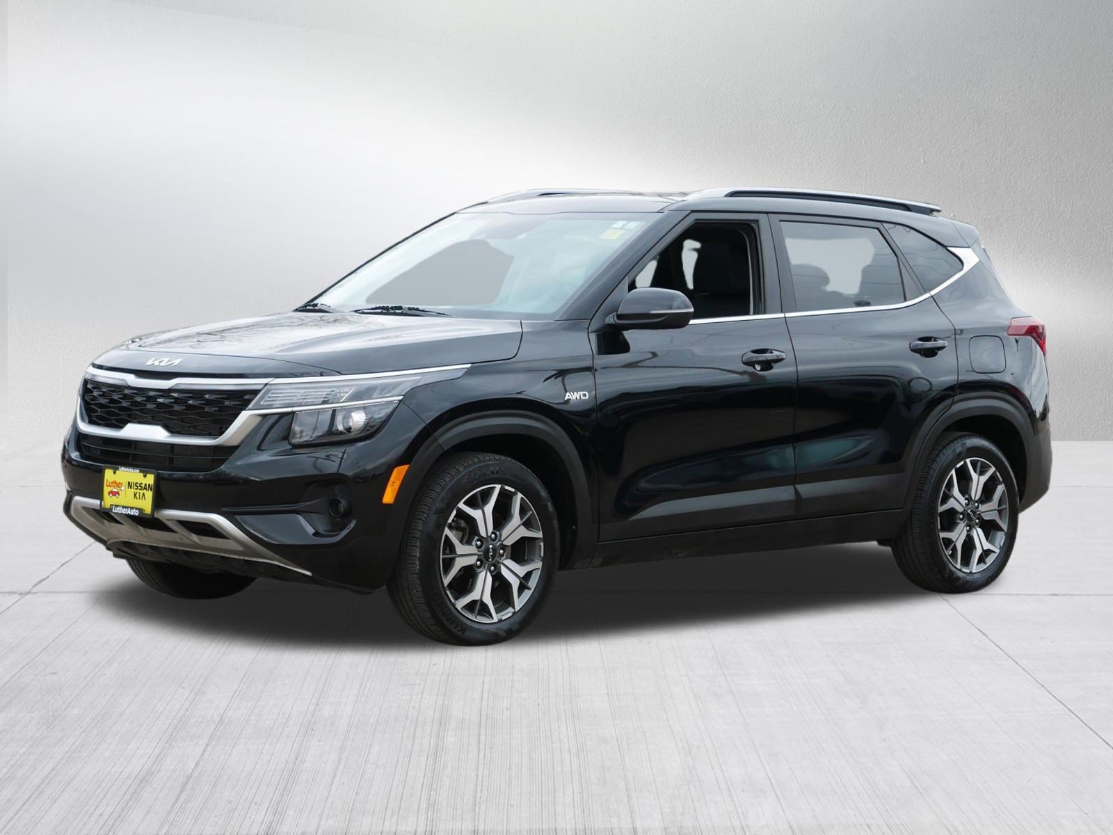 Certified 2023 Kia Seltos EX image 3