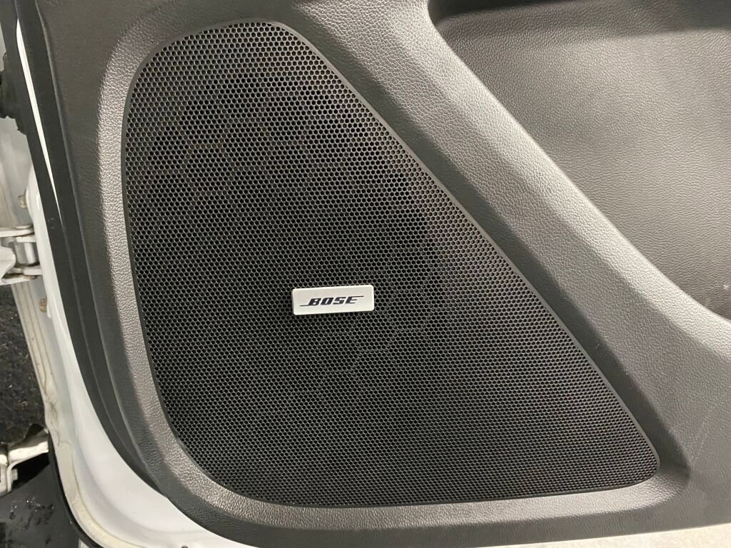 Used 2018 Chevrolet Traverse LT image 16