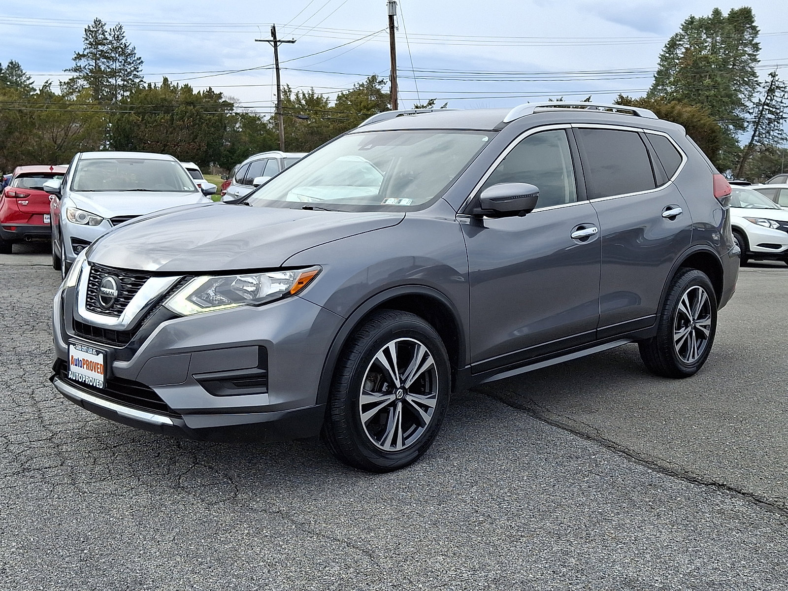 Used 2019 Nissan Rogue SV w/ Premium Package image 3