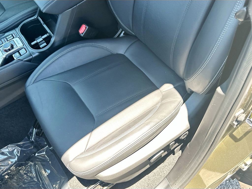 Used 2024 Subaru Forester Limited AWD/4WD image 20