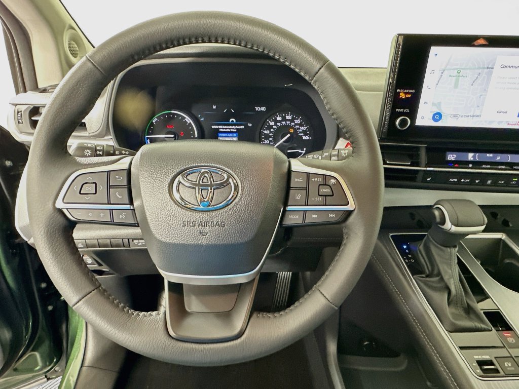 Certified 2026 Toyota Sienna XLE FWD image 11