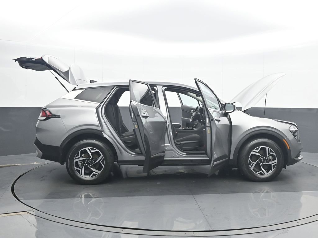 Used 2023 Kia Sportage LX image 36