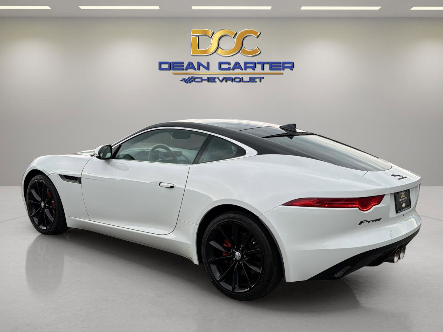 Used 2015 Jaguar F-TYPE S RWD image 3