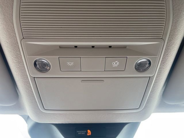 New 2025 Nissan Kicks SR image 19