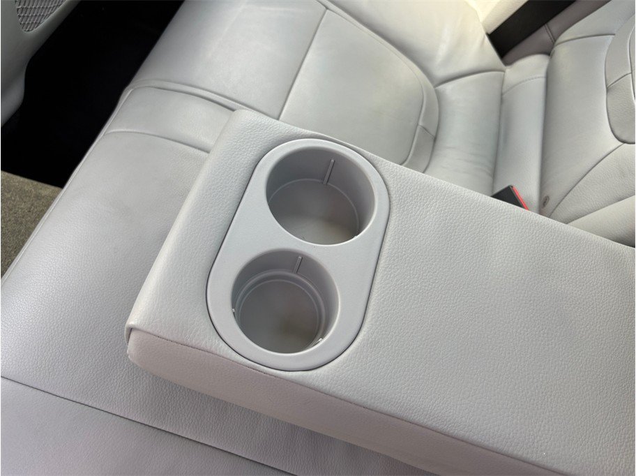 Used 2012 Jaguar XF RWD image 39
