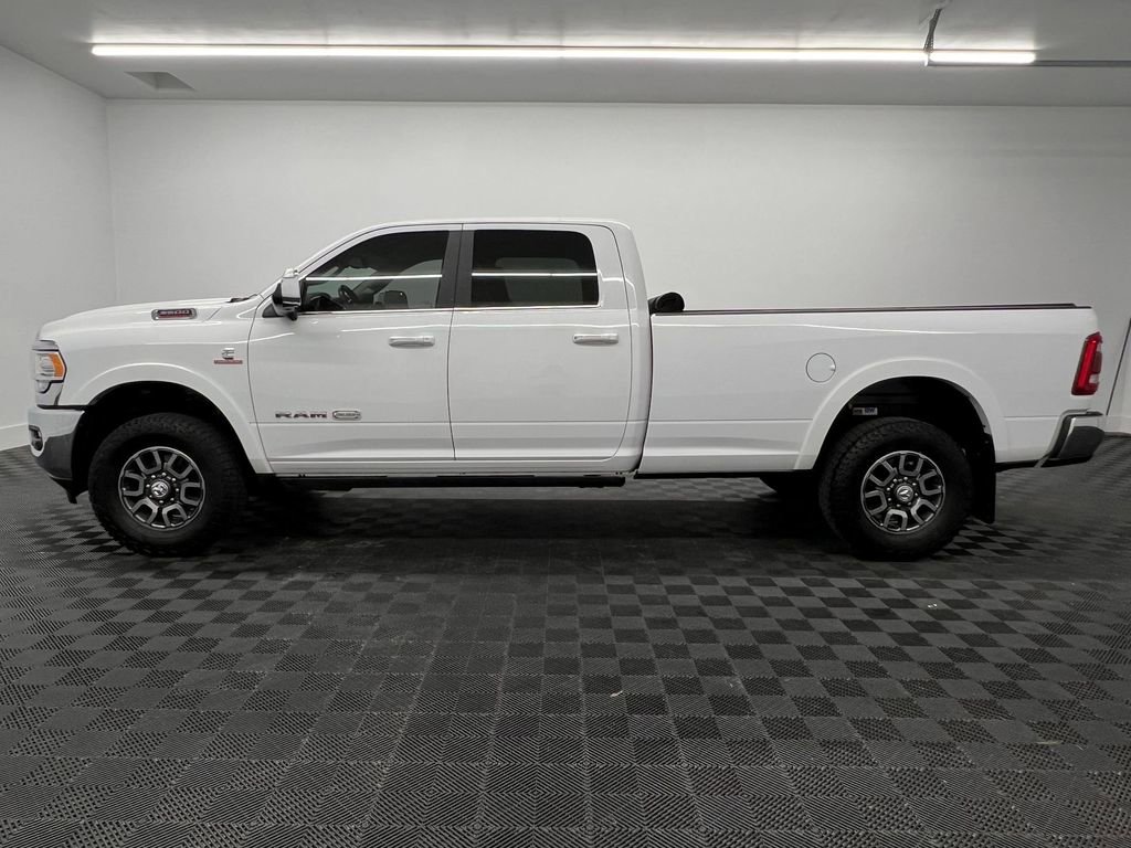 Used 2022 RAM 3500 Limited AWD/4WD image 2