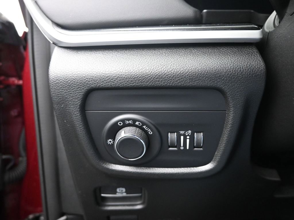 Used 2023 Jeep Grand Cherokee Altitude image 33