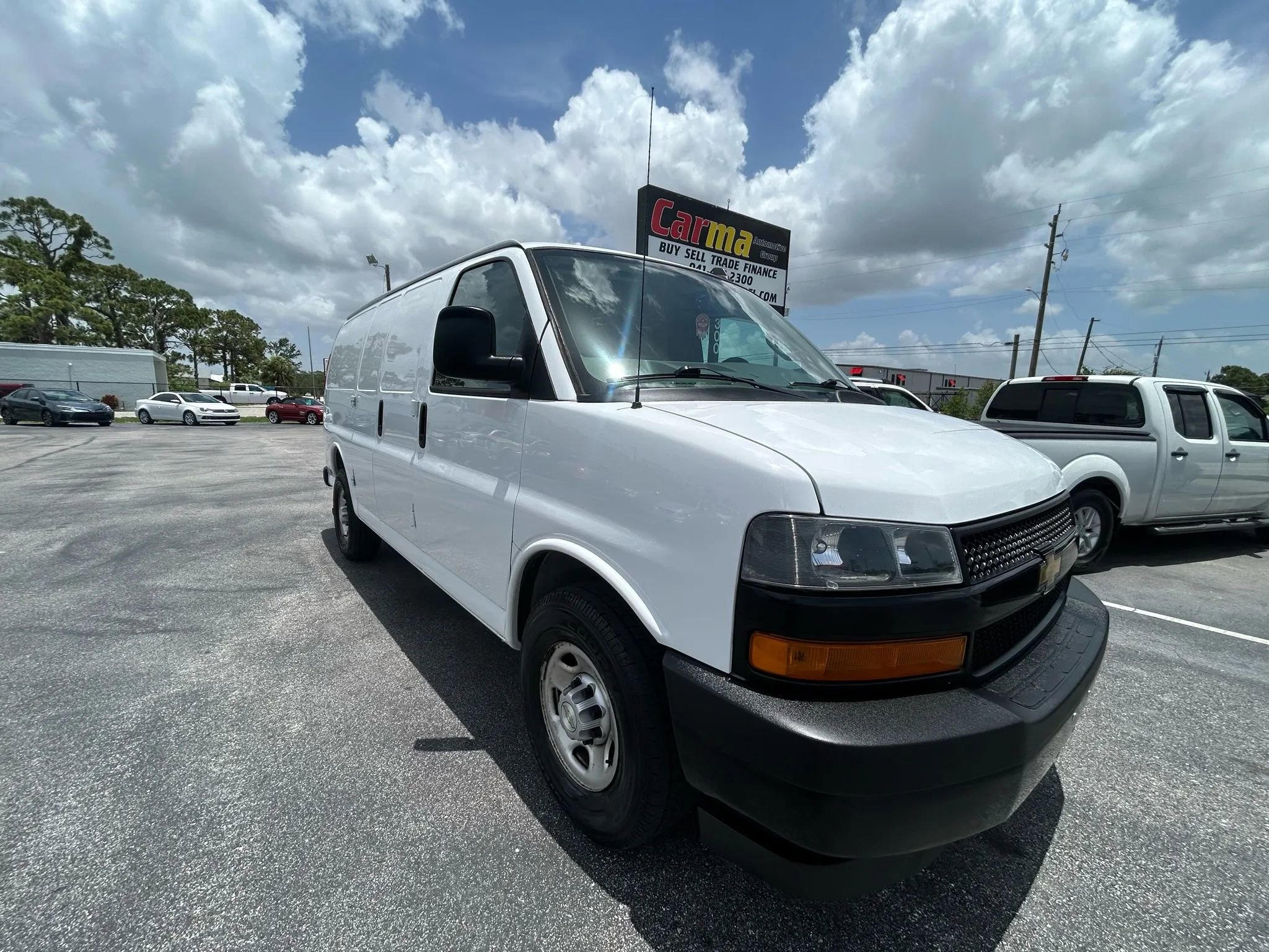 Used 2021 Chevrolet Express 2500 image 2
