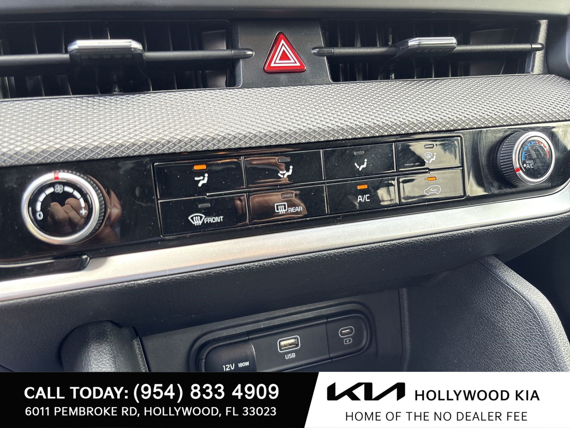 Used 2025 Kia Sportage LX FWD image 16
