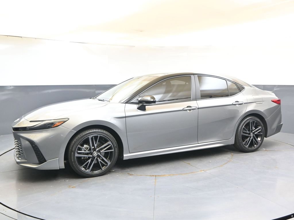 Used 2025 Toyota Camry XSE AWD/4WD image 2