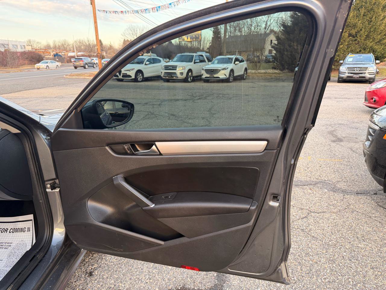 Used 2020 Volkswagen Passat 2.0T SE image 24