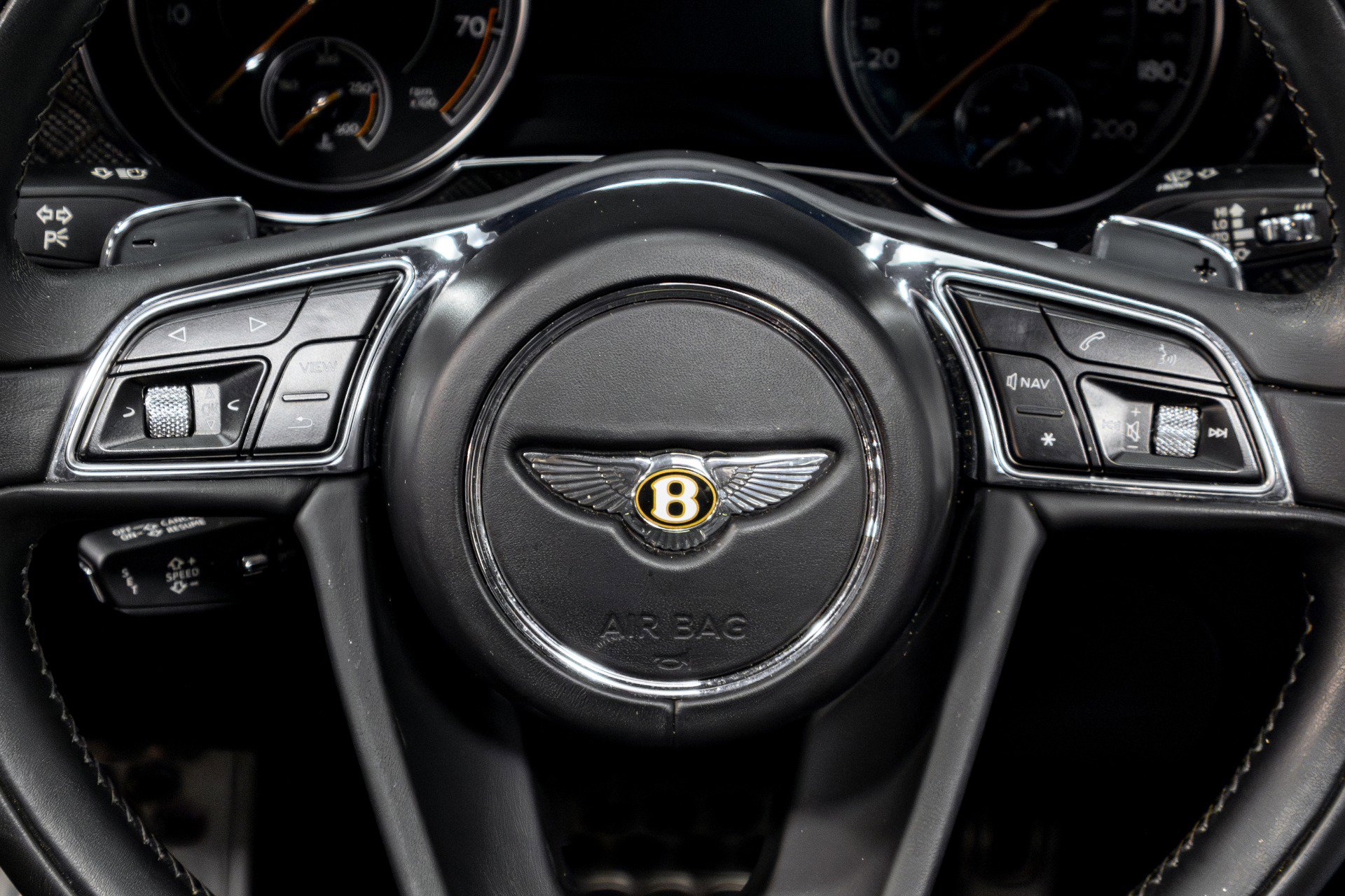 Used 2020 Bentley Bentayga Design Series image 56