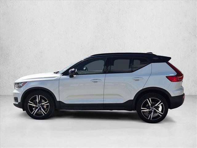 Used 2022 Volvo XC40 T5 R-Design w/ Advanced Package AWD/4WD image 9