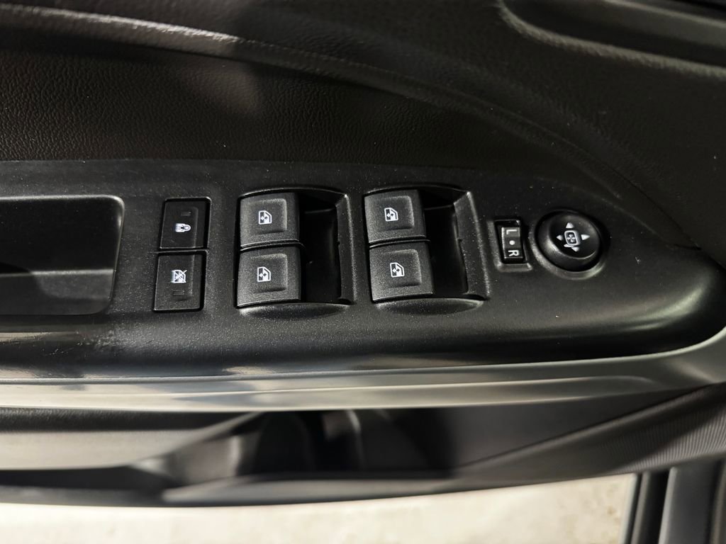 Used 2018 Chevrolet Colorado LT image 16