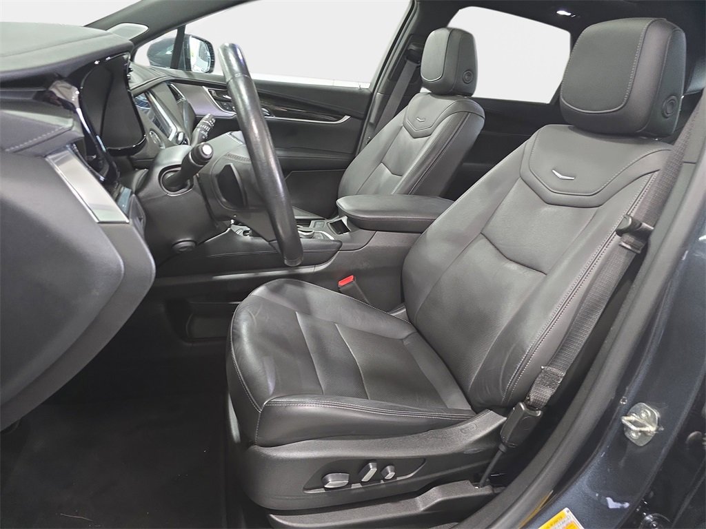 Used 2021 Cadillac XT5 Premium Luxury image 14