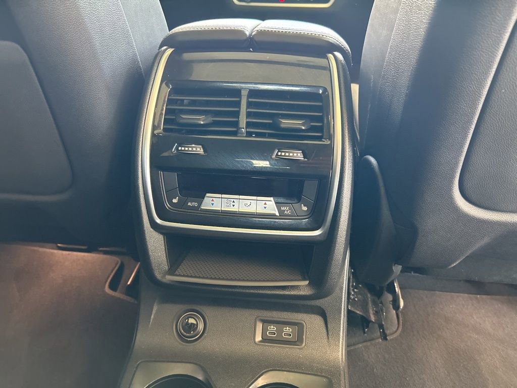 Used 2024 BMW X7 xDrive40i w/ M Sport Package image 36