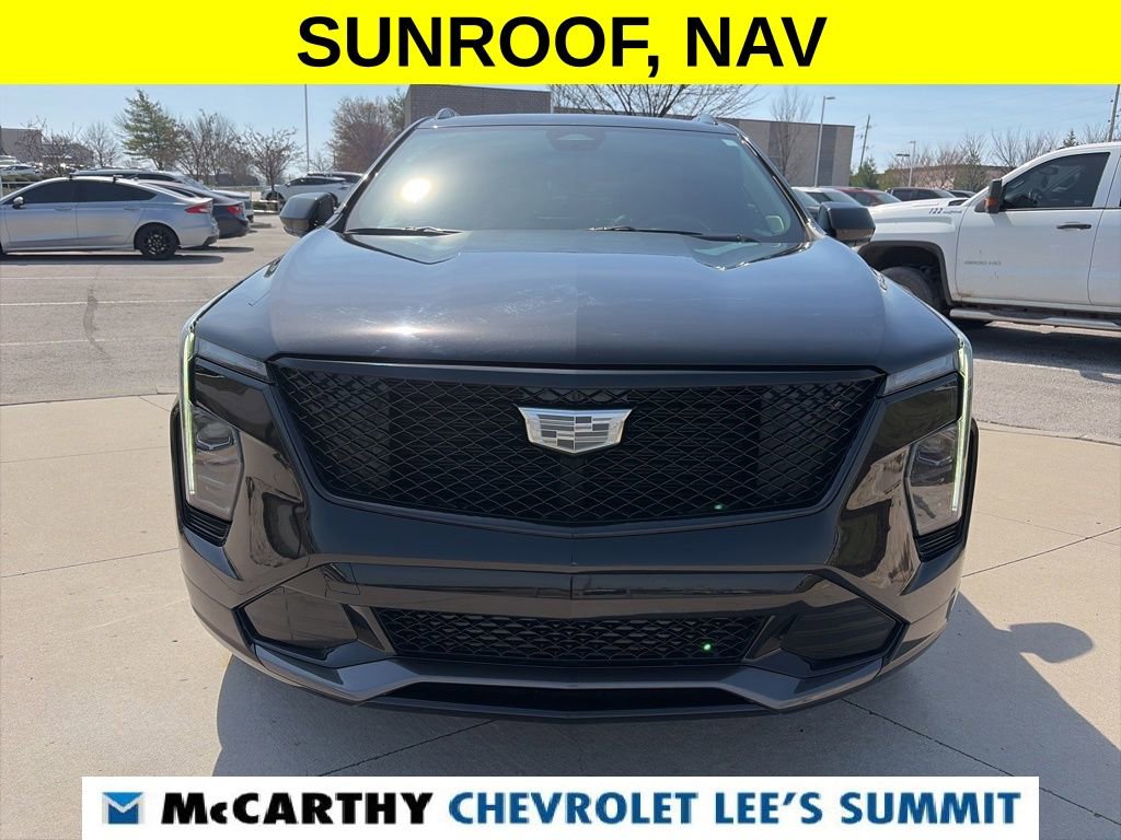 Used 2024 Cadillac XT4 Sport image 3