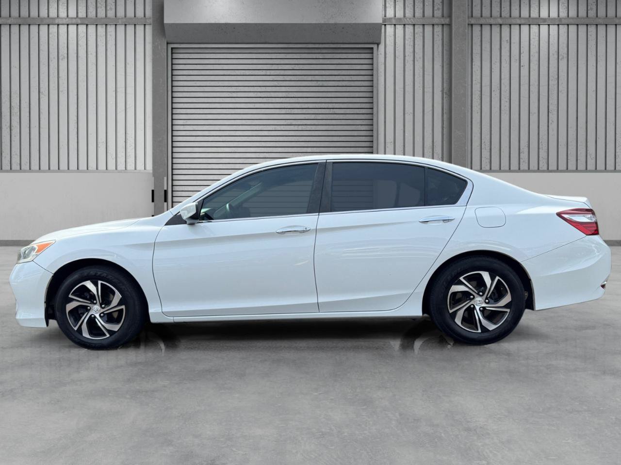 Used 2017 Honda Accord LX image 29