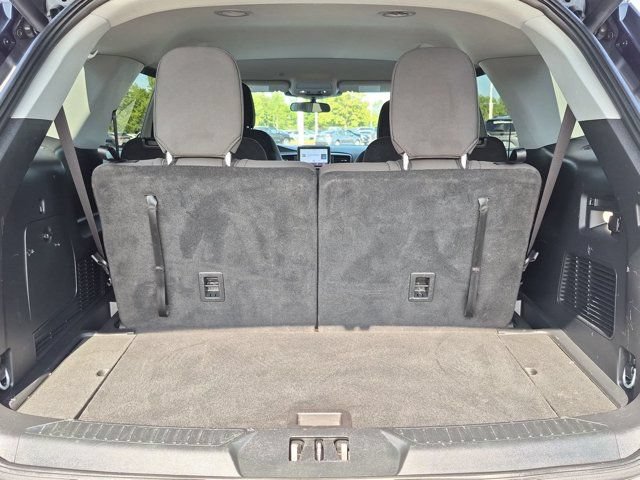 Used 2023 Ford Explorer XLT w/ Class IV Trailer Tow Package AWD/4WD image 16