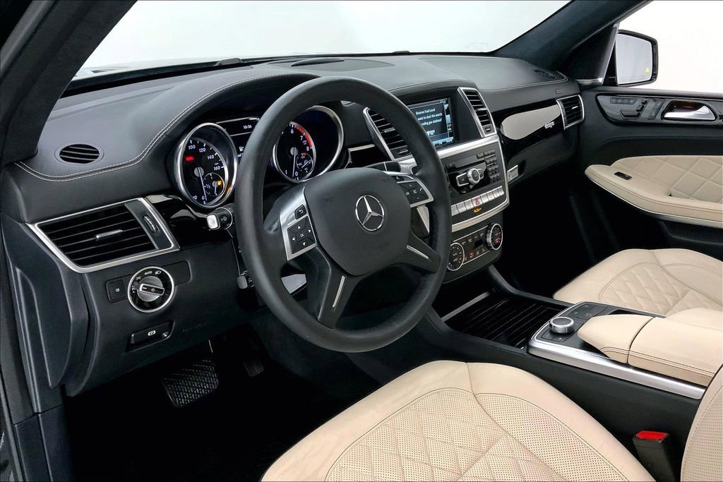 Used 2016 Mercedes-Benz GL 550 4MATIC image 21