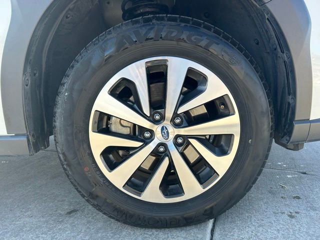 Used 2025 Subaru Outback Premium image 32