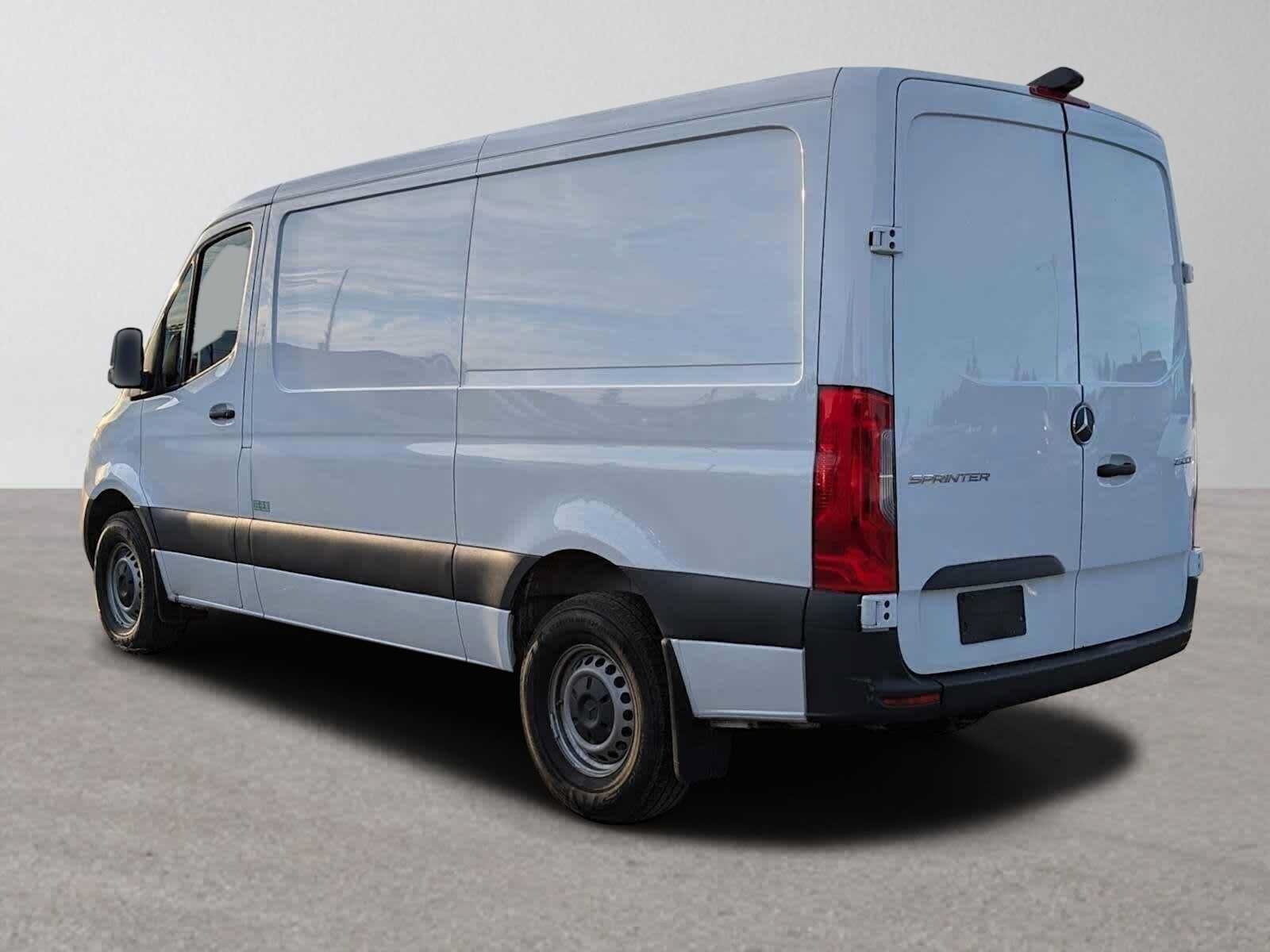 Used 2025 Mercedes-Benz Sprinter 2500 image 6