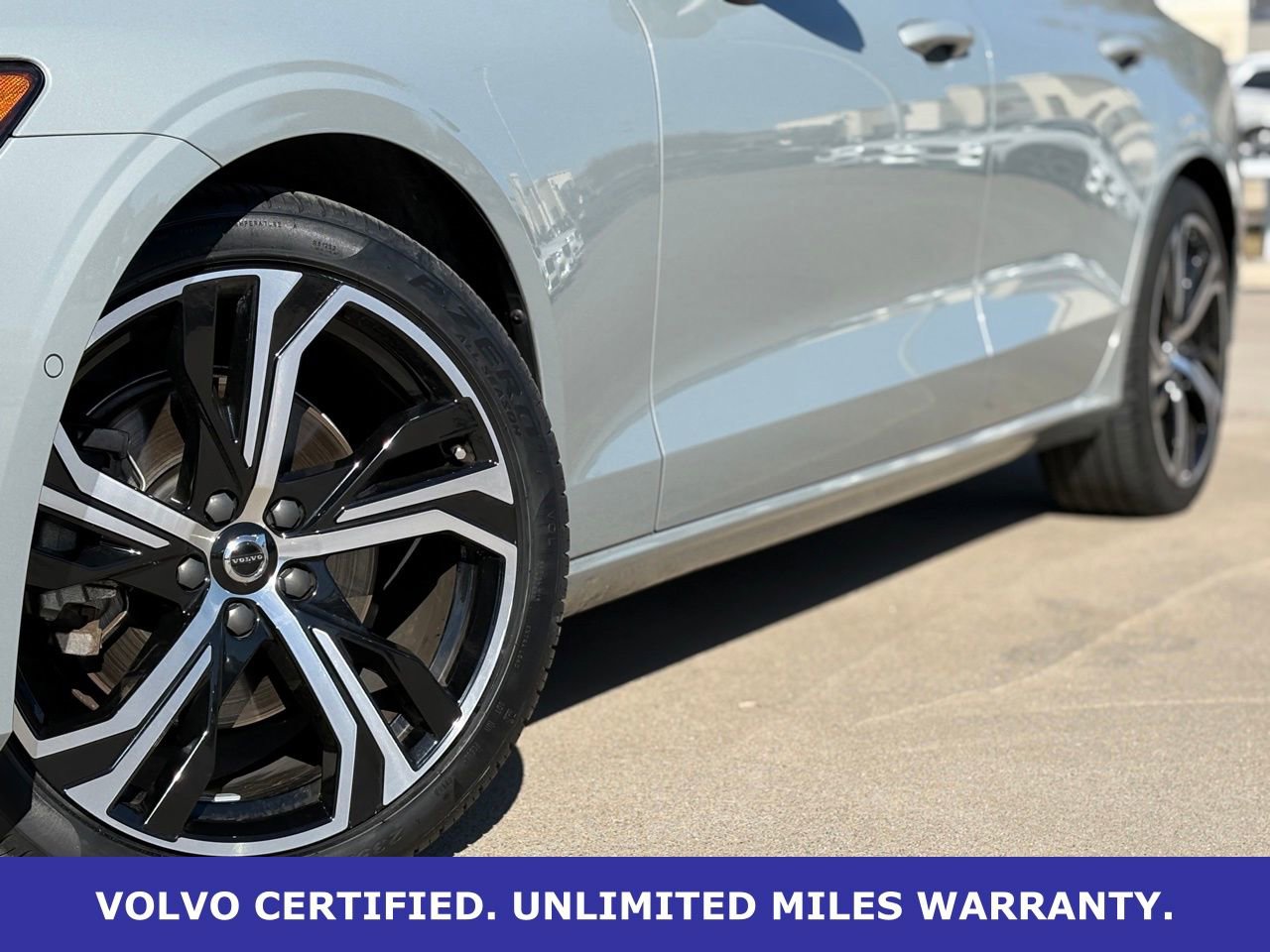 Certified 2024 Volvo S60 B5 Ultimate image 7