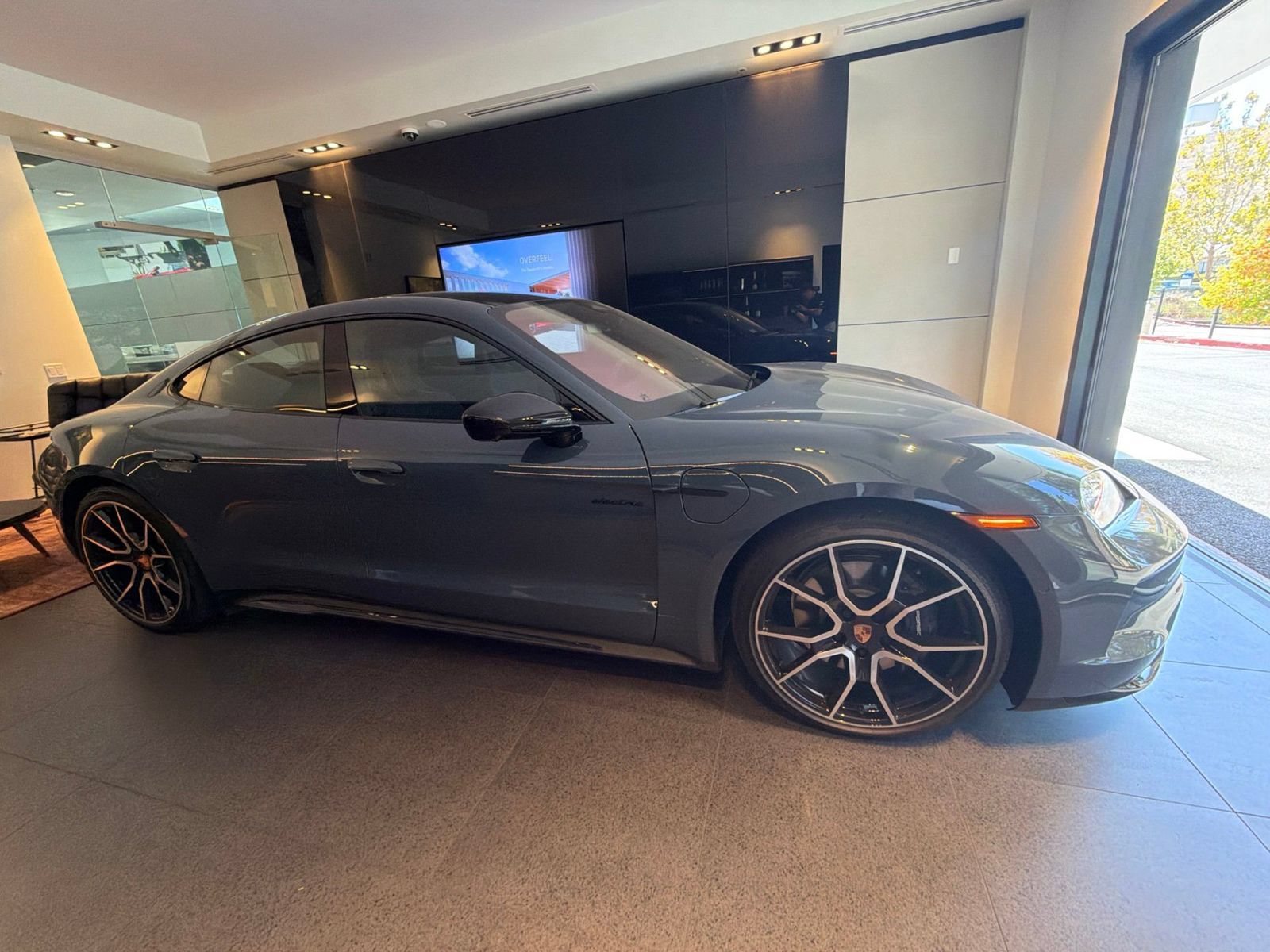 Certified 2026 Porsche Taycan AWD/4WD image 4