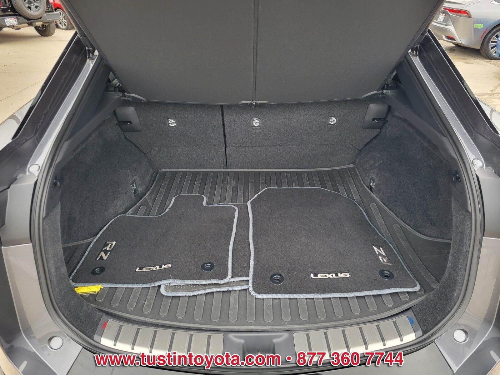 Used 2024 Lexus RZ 300e Premium w/ Accessory Package (2T) FWD image 13