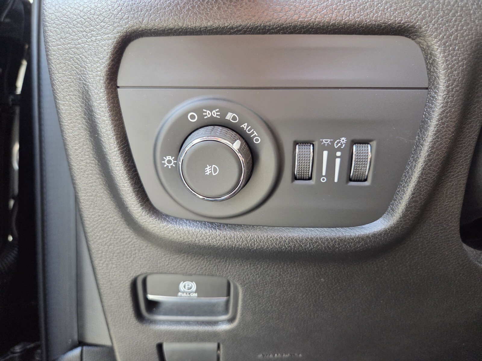 Used 2022 Jeep Grand Cherokee Limited AWD/4WD image 22
