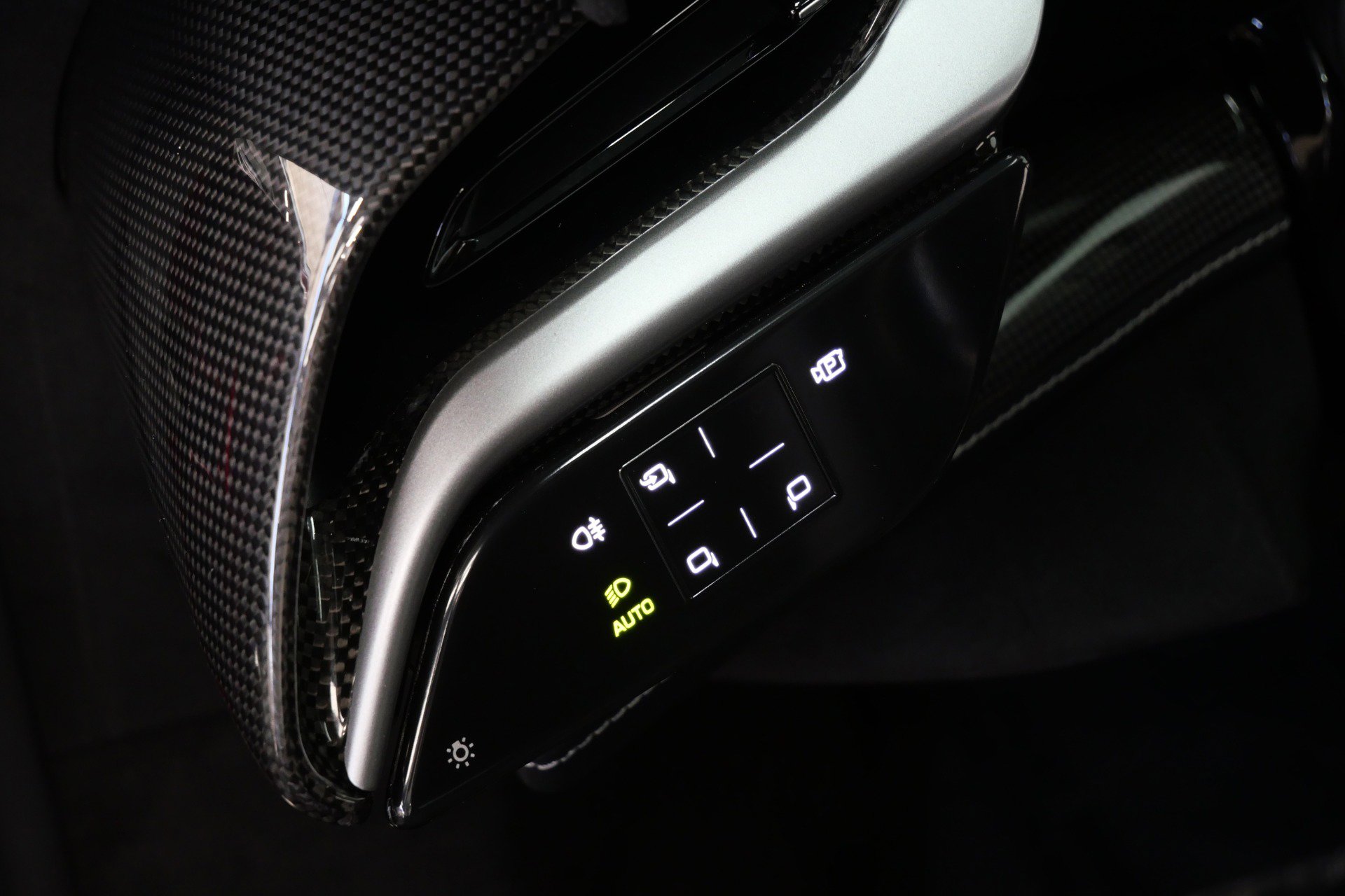 Used 2021 Ferrari SF90 Stradale AWD/4WD image 37