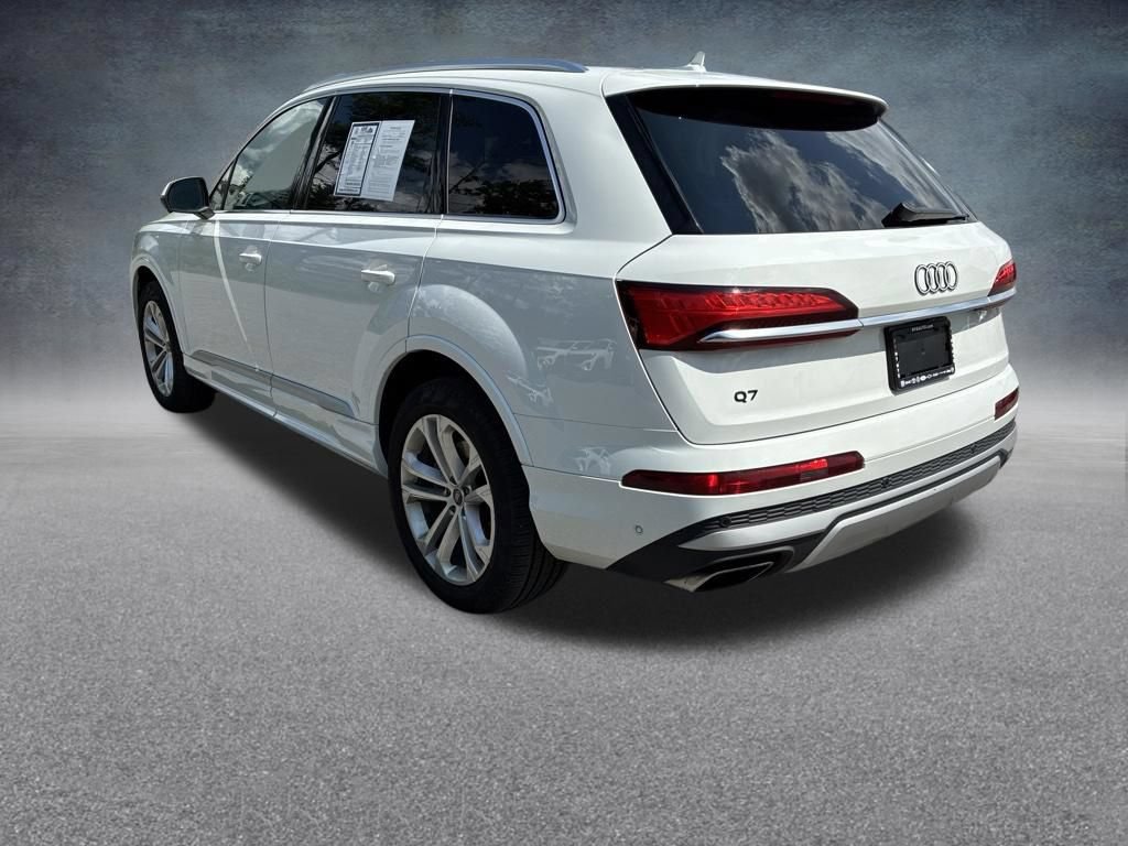 Used 2025 Audi Q7 3.0T Premium Plus AWD/4WD image 3