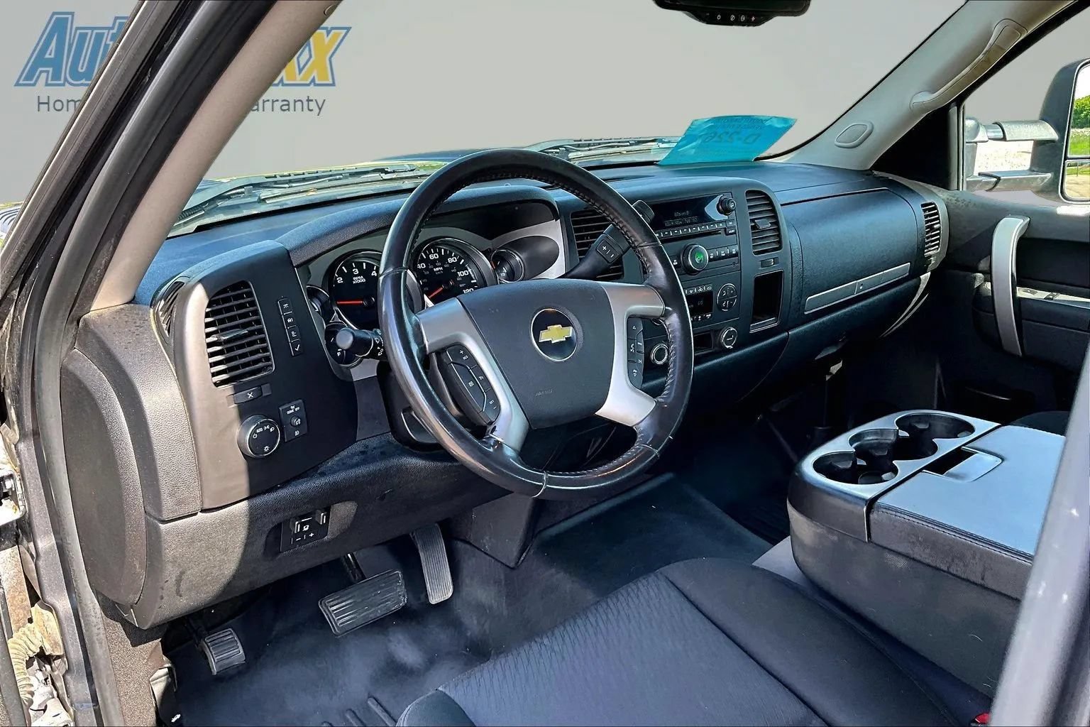 Used 2010 Chevrolet Silverado 2500 LT w/ Interior Plus Package AWD/4WD image 15
