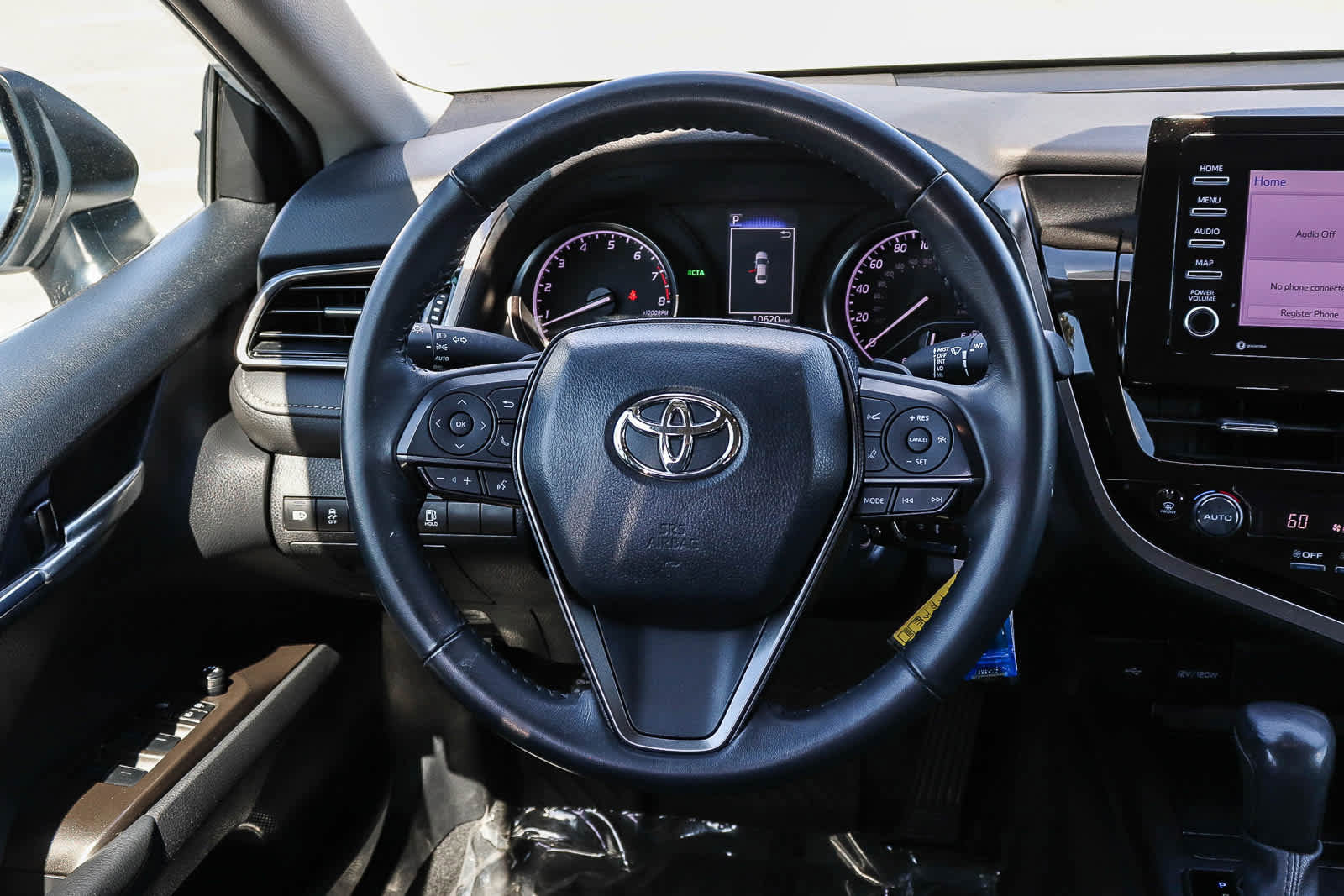 Used 2024 Toyota Camry SE FWD image 17