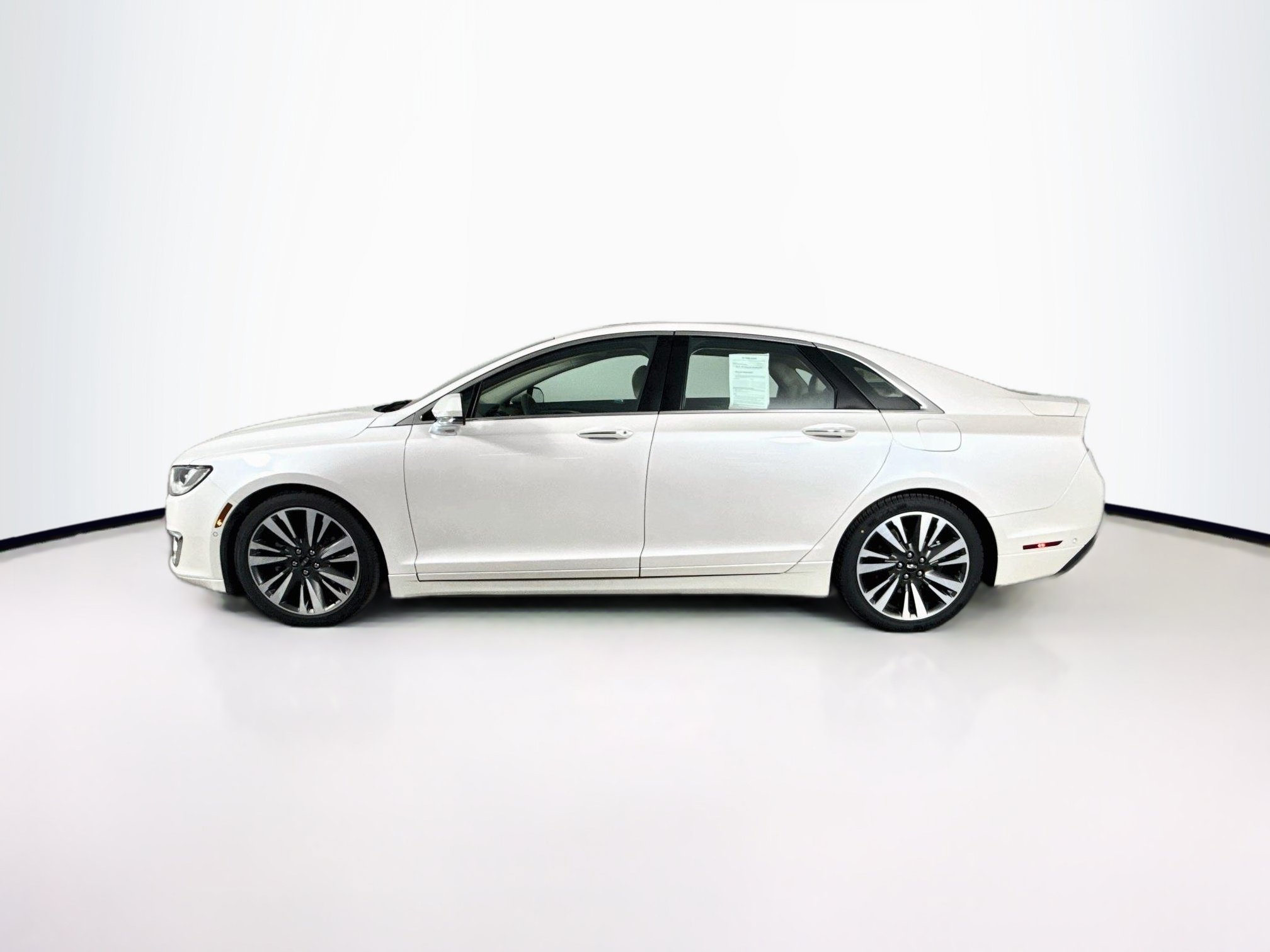 Used 2017 Lincoln MKZ Reserve w/ Technology Package FWD image 7