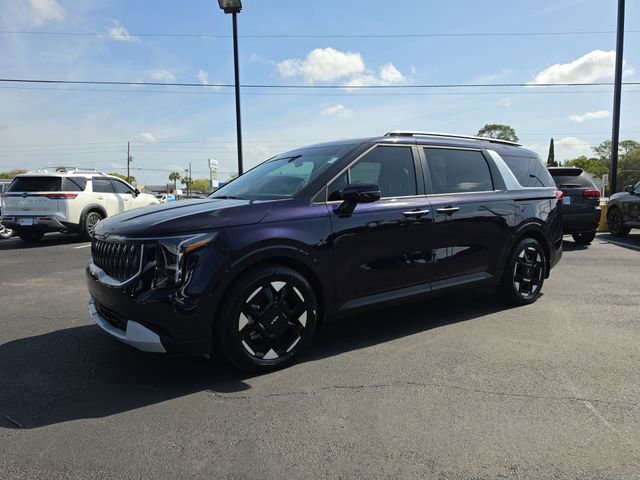 Used 2025 Kia Carnival EX image 14