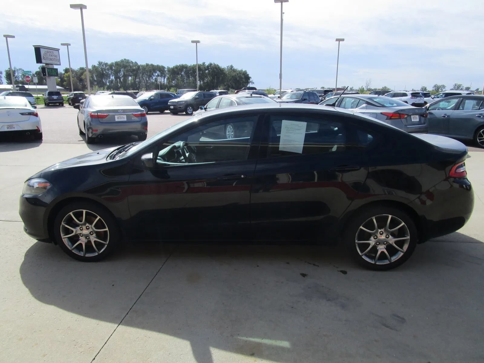 Used 2015 Dodge Dart SXT FWD image 4