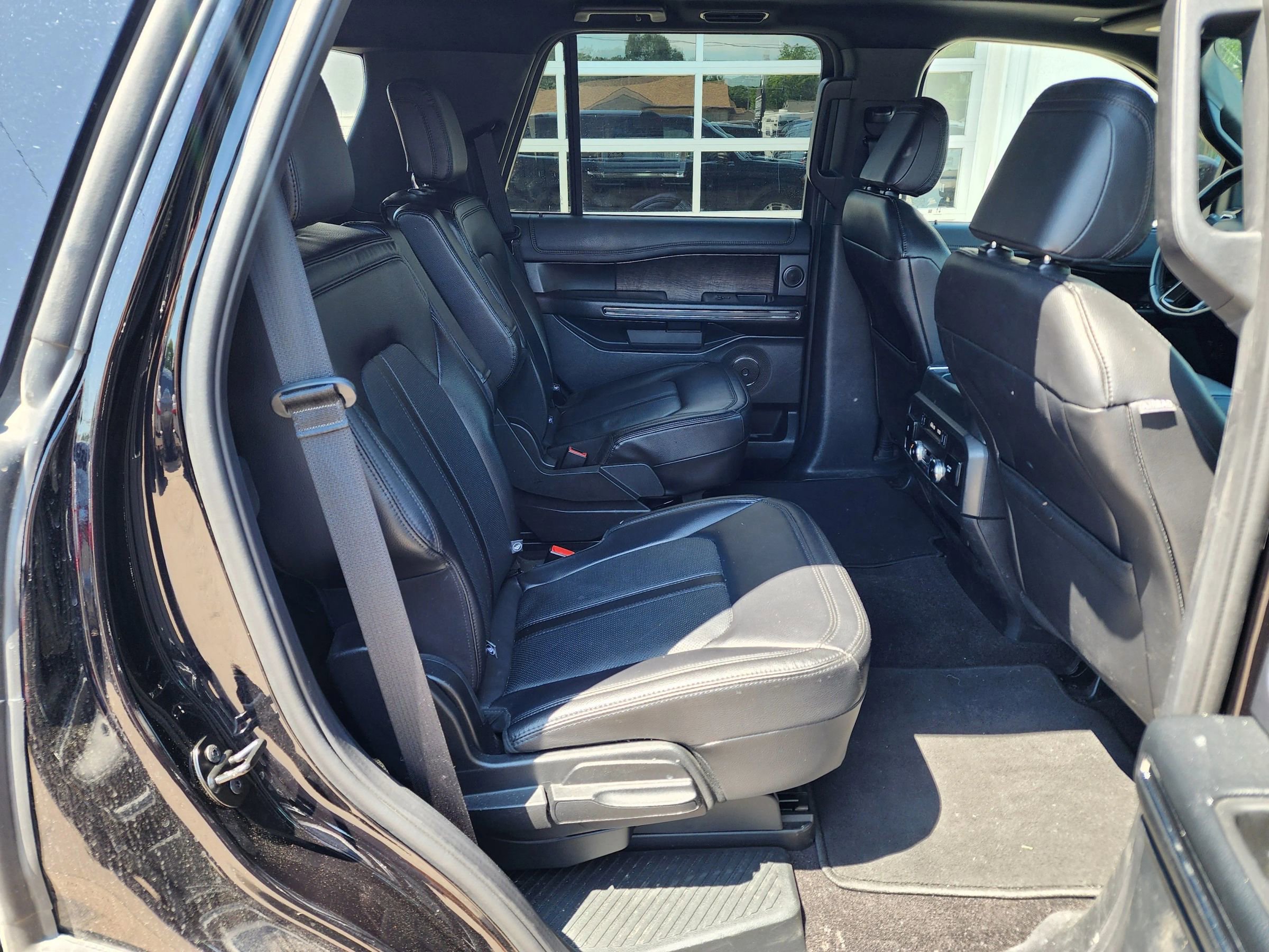 Used 2021 Ford Expedition Limited image 13