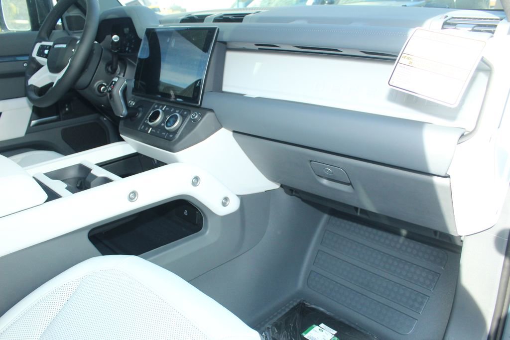 New 2026 Land Rover Defender 110 S AWD/4WD image 23