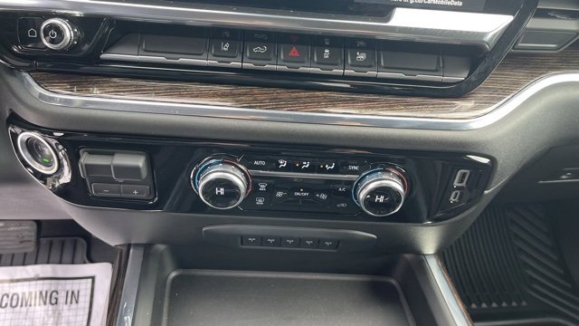 Used 2024 GMC Sierra 2500 SLE w/ SLE Convenience Package image 18