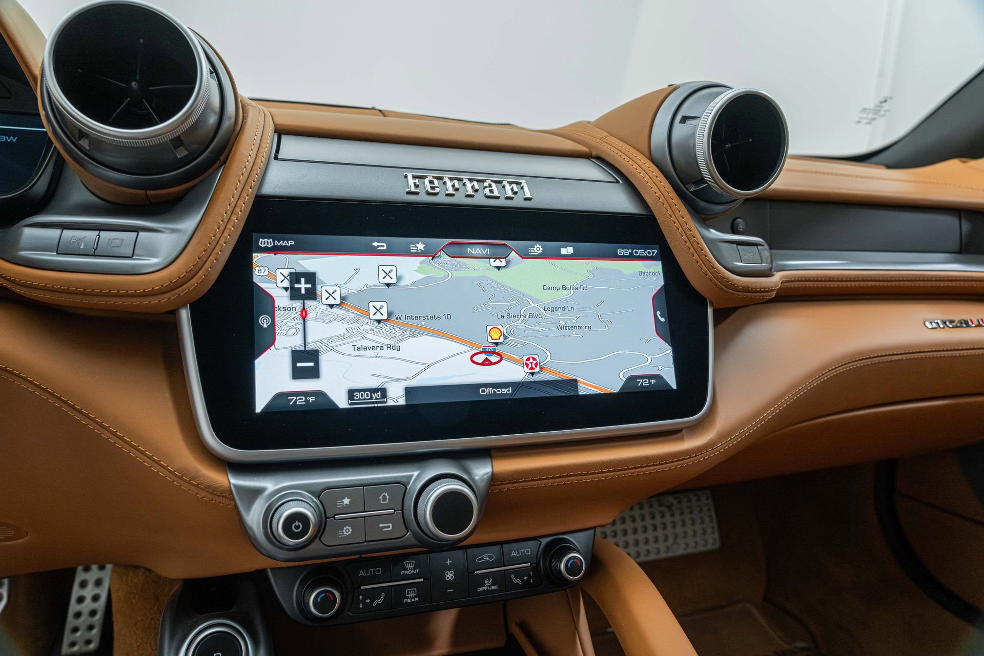Certified 2019 Ferrari GTC4Lusso AWD/4WD image 33