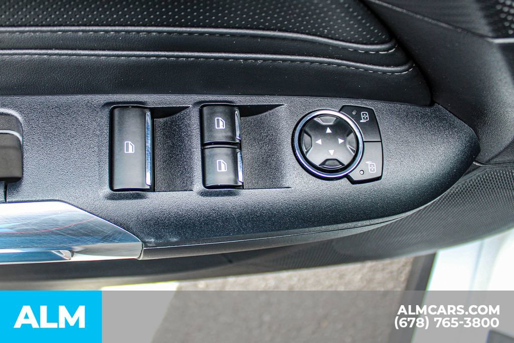 Used 2025 Ford Mustang Premium RWD image 38