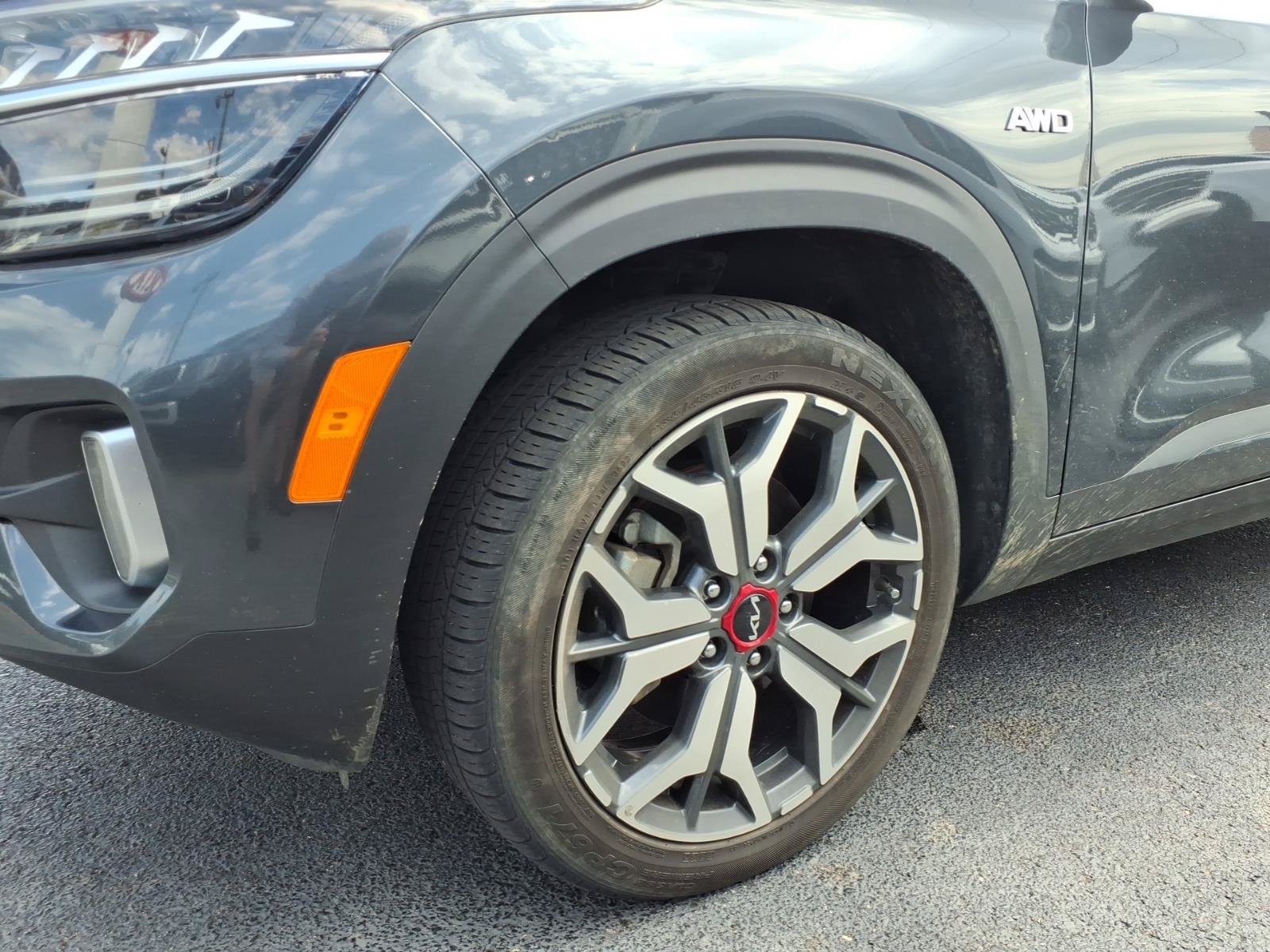 Used 2023 Kia Seltos SX AWD/4WD image 10