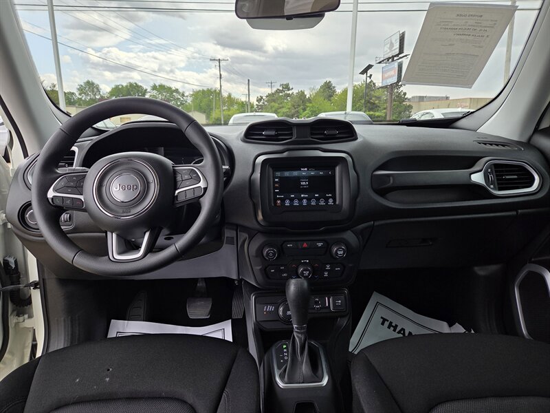 Used 2019 Jeep Renegade Sport w/ Sport Appearance Group AWD/4WD image 12