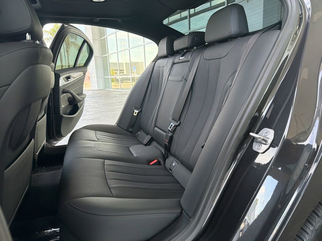 Used 2023 BMW 530i w/ Premium Package RWD image 12