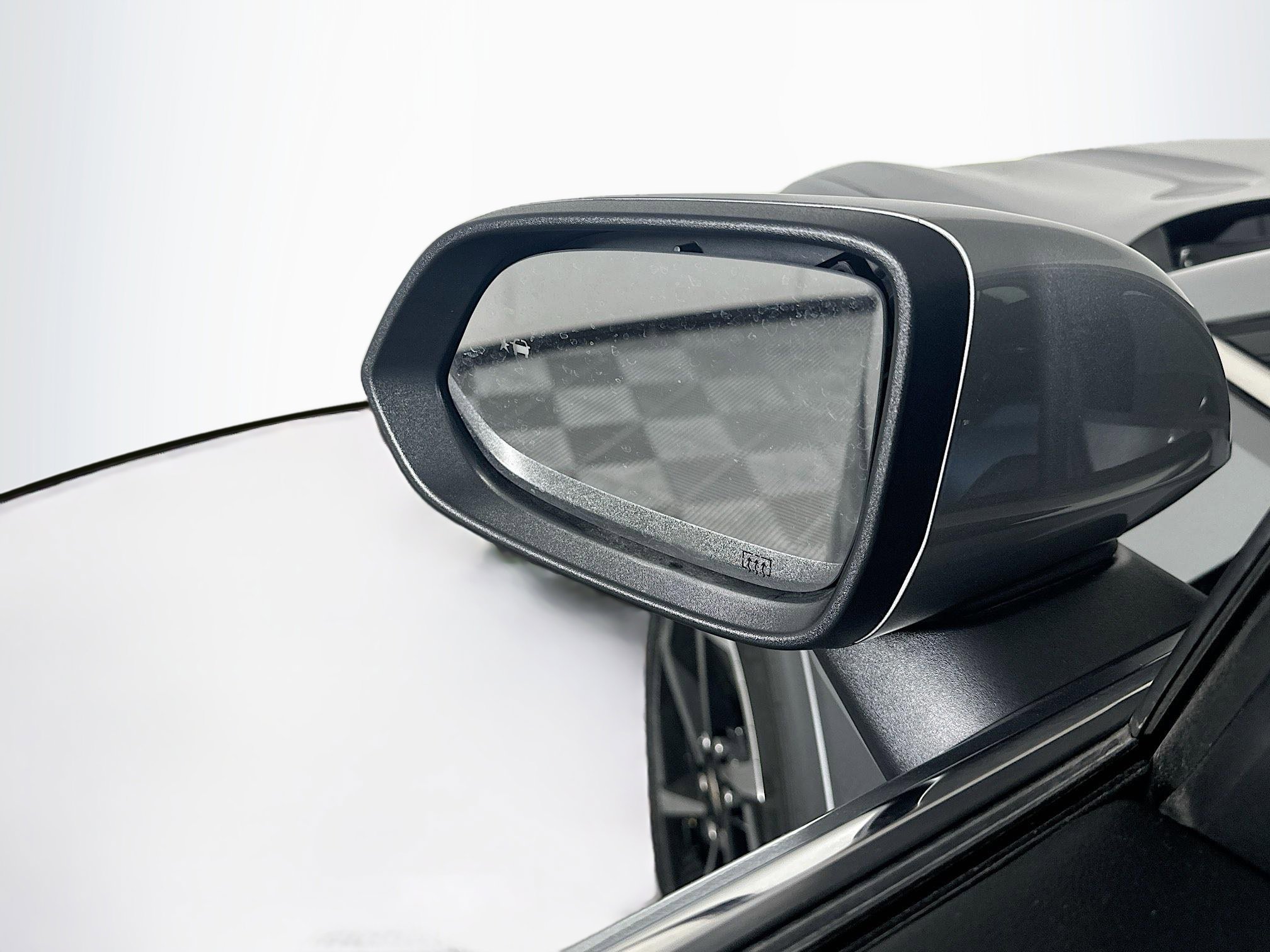 Used 2025 Chevrolet Equinox EV LT w/ Convenience Package image 16