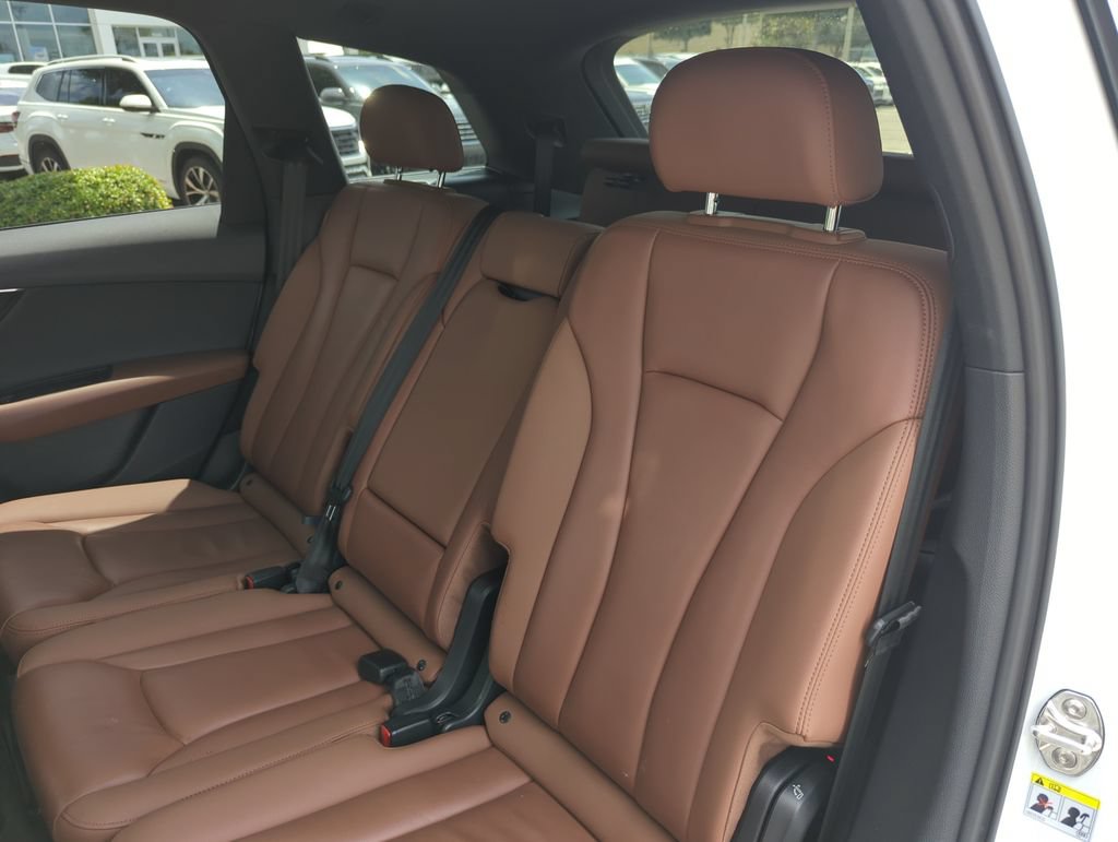Used 2021 Audi Q7 2.0T Premium w/ Convenience Package AWD/4WD image 29