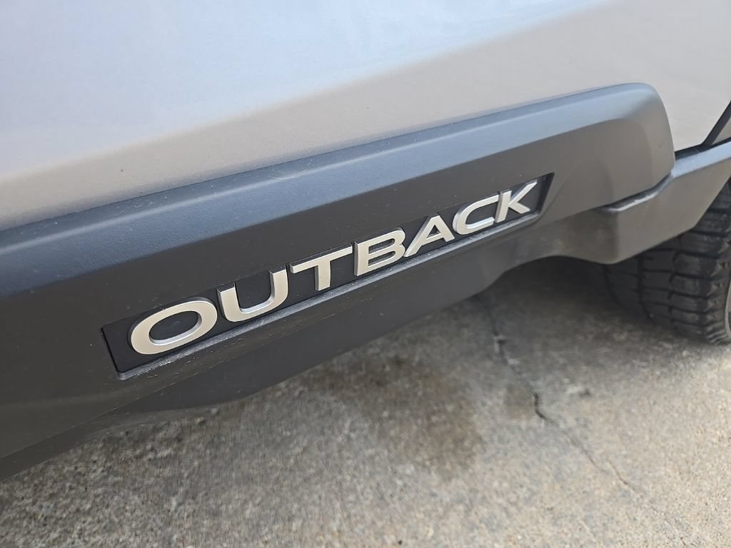 Used 2023 Subaru Outback Premium AWD/4WD image 30